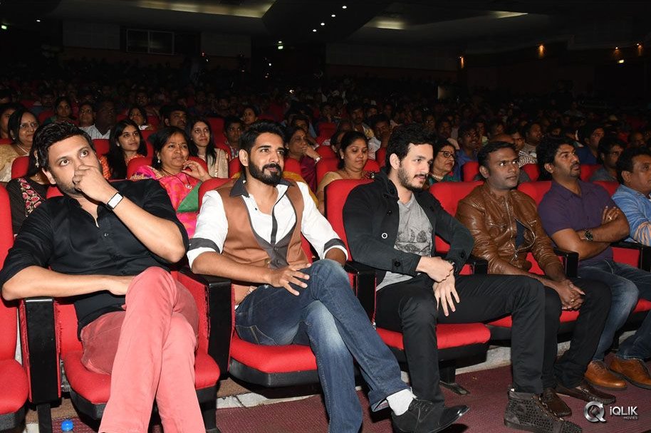 Aatadukundam-Raa-Movie-Audio-Function